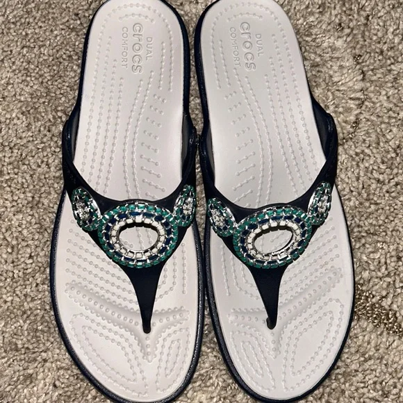 Crocs - Picture 6 of 11